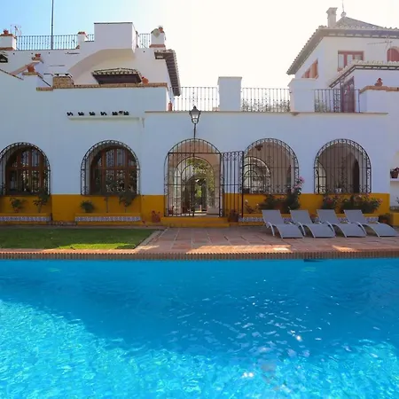Hacienda Clavero Seven Deluxe Apartment